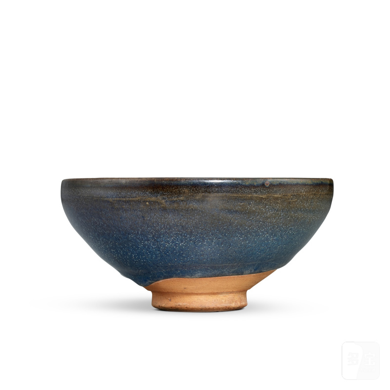 A Junyao purple-splashed blue-glazed bowl, Yuan dynasty | 元 鈞窰天藍釉紫斑歛口盌 - 图3